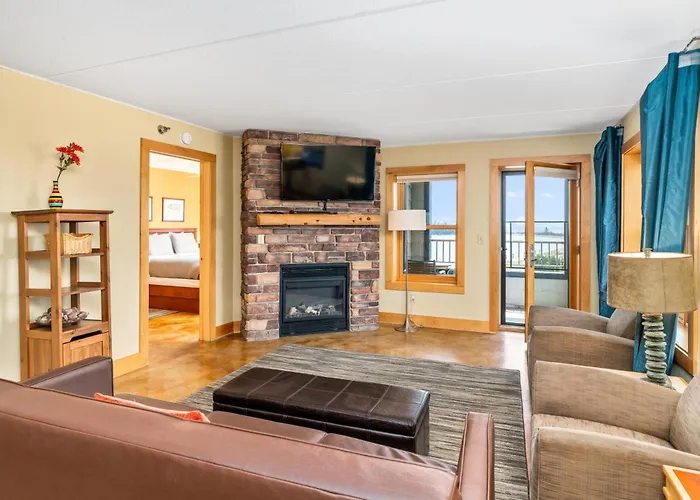 East Bay Suites